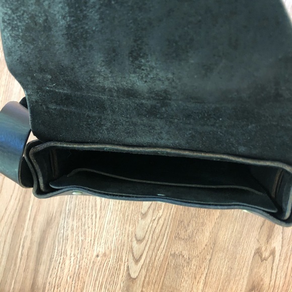 Dean Leather Messenger Bag - Picture 3 of 3